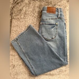 Judy Blue Wide Crop Jeans - Light Wash - Size 3/26
